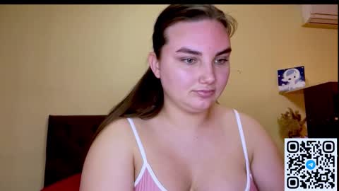 Snapshot of dreamyblushfairy chatting on 03.15.26 Mila online show from 03.15.26