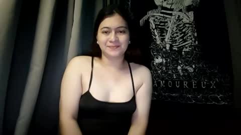 Snapshot of dreamycreamyst chatting on 12.20.24 dreamycreamyst online show from 12.20.24