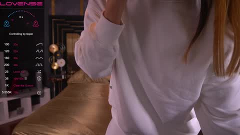 Lina online show from 01.08.25