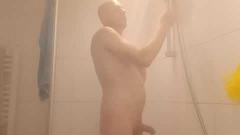 Snapshot of drijn3 chatting on 11.21.25 drijn3 online show from 11.21.25