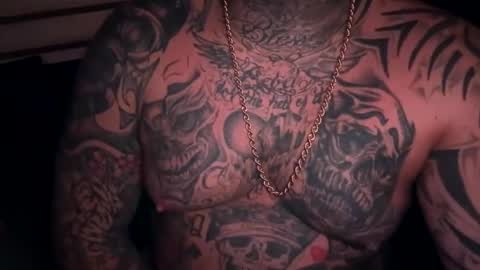 Snapshot of drippinggenie chatting on 12.19.24 drippinggenie online show from 12.19.24