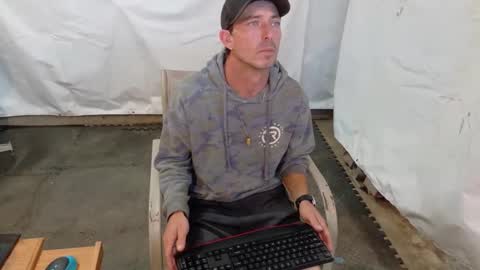 Inexperienced catfish online show from 05.03.26