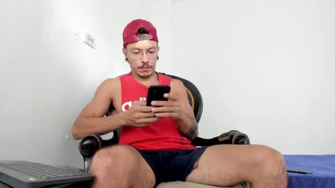 Snapshot of drizsx chatting on 12.31.24 drizsx online show from 12.31.24