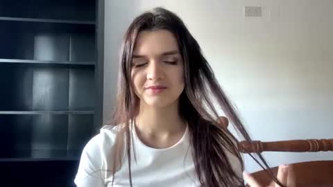 Snapshot of drizzlepuff chatting on 07.13.26 Anna online show from 07.13.26