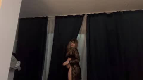 Snapshot of drmommygee chatting on 12.16.25 DrMommyGee online show from 12.16.25