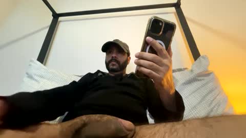 Snapshot of drspunkalott chatting on 01.11.25 drspunkalott online show from 01.11.25
