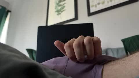 Snapshot of drw98 chatting on 11.08.25 drw98 online show from 11.08.25