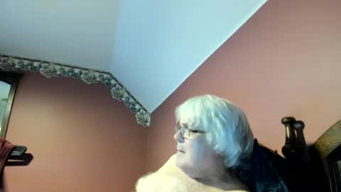 Snapshot of dug38 chatting on 06.26.26 Doug online show from 06.26.26