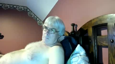 Snapshot of dug38 chatting on 07.10.26 Doug online show from 07.10.26