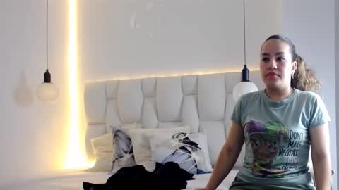 dulce__lovee online show from 09.27.25