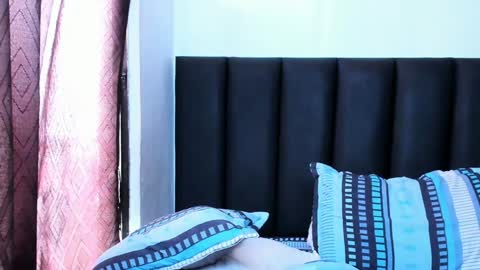 Dulce  online show from 01.23.25