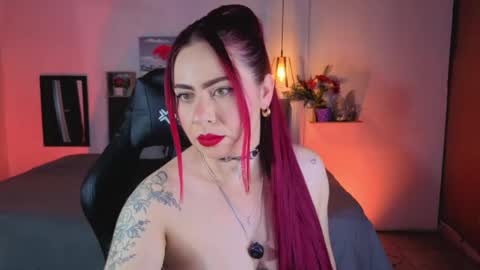 Snapshot of dulce_charlottee chatting on 04.22.26 DULCE online show from 04.22.26