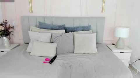 Snapshot of dulce_emi_ chatting on 04.13.26 Emi online show from 04.13.26