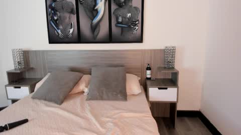 Dulce Maria online show from 04.10.26