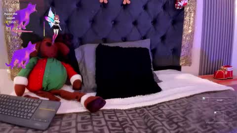 Dluce May online show from 11.21.25