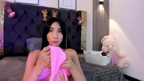 Dluce May online show from 11.28.25