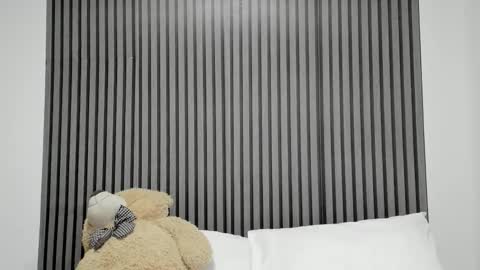 Dulce  online show from 11.21.25