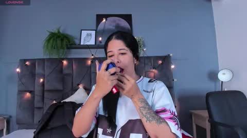 DULCE AURORA online show from 01.18.26