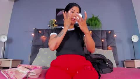 DULCE AURORA online show from 01.19.26