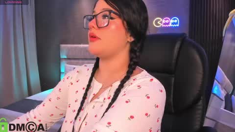 Dulce Rose online show from 04.18.26