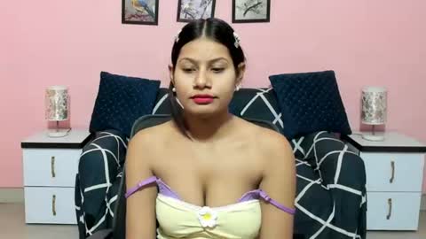 Snapshot of dumble_doree chatting on 07.18.26 dumble_doree online show from 07.18.26