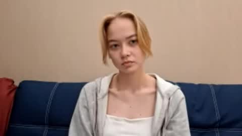 Alisa online show from 10.08.25
