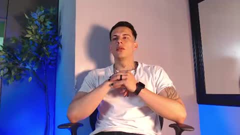 Snapshot of dustin_sonne chatting on 06.13.26 Dustin Sonne online show from 06.13.26