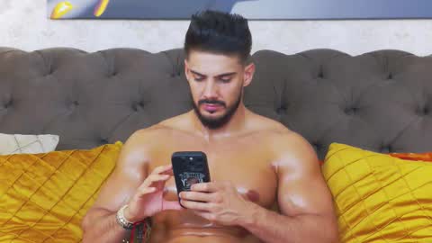 Dustin online show from 11.04.25