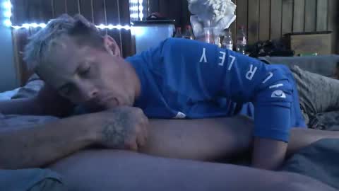 dustinwyant1983 online show from 11.11.25