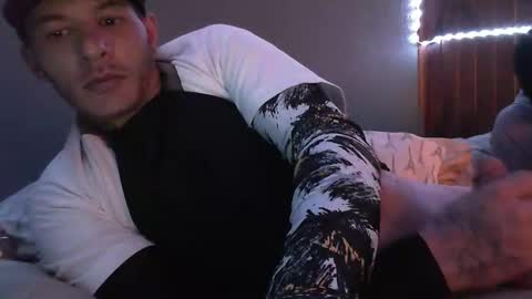 dustinwyant1983 online show from 11.14.25