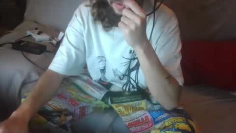 Snapshot of dv3nd3 chatting on 11.05.25 dv3nd3 online show from 11.05.25