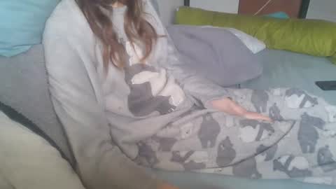 Snapshot of dv3nd3 chatting on 02.05.26 dv3nd3 online show from 02.05.26