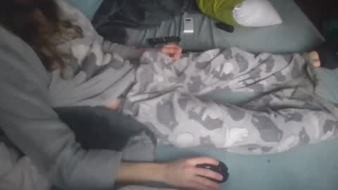 Snapshot of dv3nd3 chatting on 03.03.26 dv3nd3 online show from 03.03.26