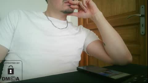 Snapshot of dy22__ chatting on 11.18.25 dy22__ online show from 11.18.25