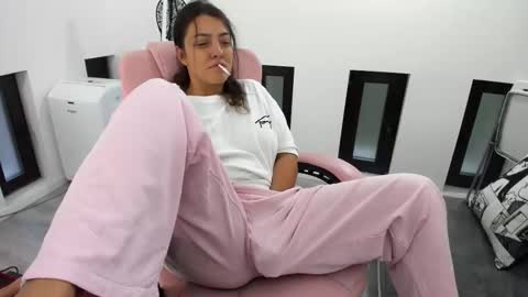 Snapshot of dyanakaylin chatting on 09.12.25 dayana online show from 09.12.25