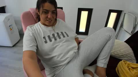 Snapshot of dyanakaylin chatting on 09.24.25 dayana online show from 09.24.25