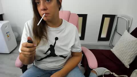 Snapshot of dyanakaylin chatting on 09.25.25 dayana online show from 09.25.25