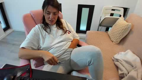 Snapshot of dyanakaylin chatting on 11.03.25 dayana online show from 11.03.25