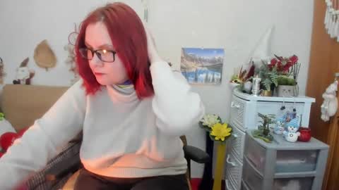 Snapshot of dyannelovee chatting on 02.14.25 Dyanne online show from 02.14.25