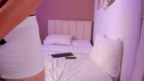 Snapshot of dylaann__ chatting on 11.04.25 Dylan online show from 11.04.25