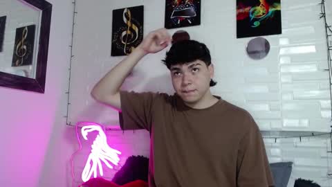 Snapshot of dylan_fooxx chatting on 12.17.25 dylan_fooxx online show from 12.17.25