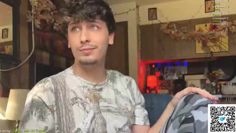 Dylan Daniel 7.8 online show from 11.04.25