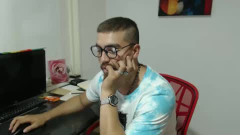 dylanhot10 online show from 09.18.25