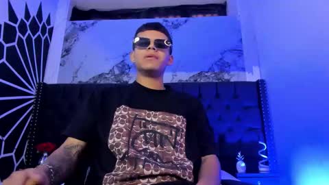 dylanroyce_ online show from 03.12.26