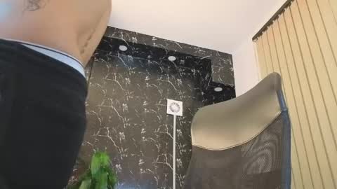 D Y L A N online show from 04.16.26