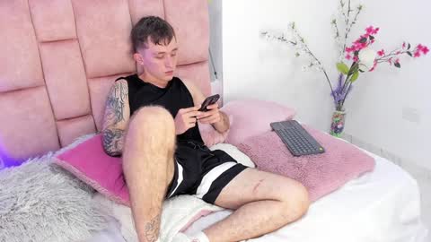 Snapshot of dylanwhite23 chatting on 01.29.25 ---DYLAN--- online show from 01.29.25