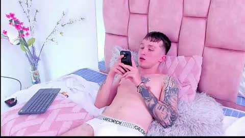 Snapshot of dylanwhite23 chatting on 02.16.25 ---DYLAN--- online show from 02.16.25