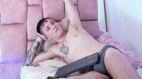 Snapshot of dylanwhite23 chatting on 03.07.25 ---DYLAN--- online show from 03.07.25