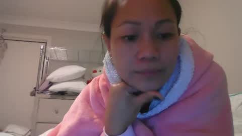 dylene1986 online show from 06.12.26