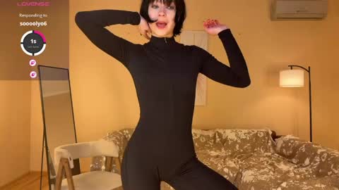 Snapshot of e1ara chatting on 04.05.26 e1ara online show from 04.05.26